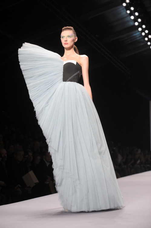 Viktor &amp; Rolf Spring 2010 - today and tomorrow